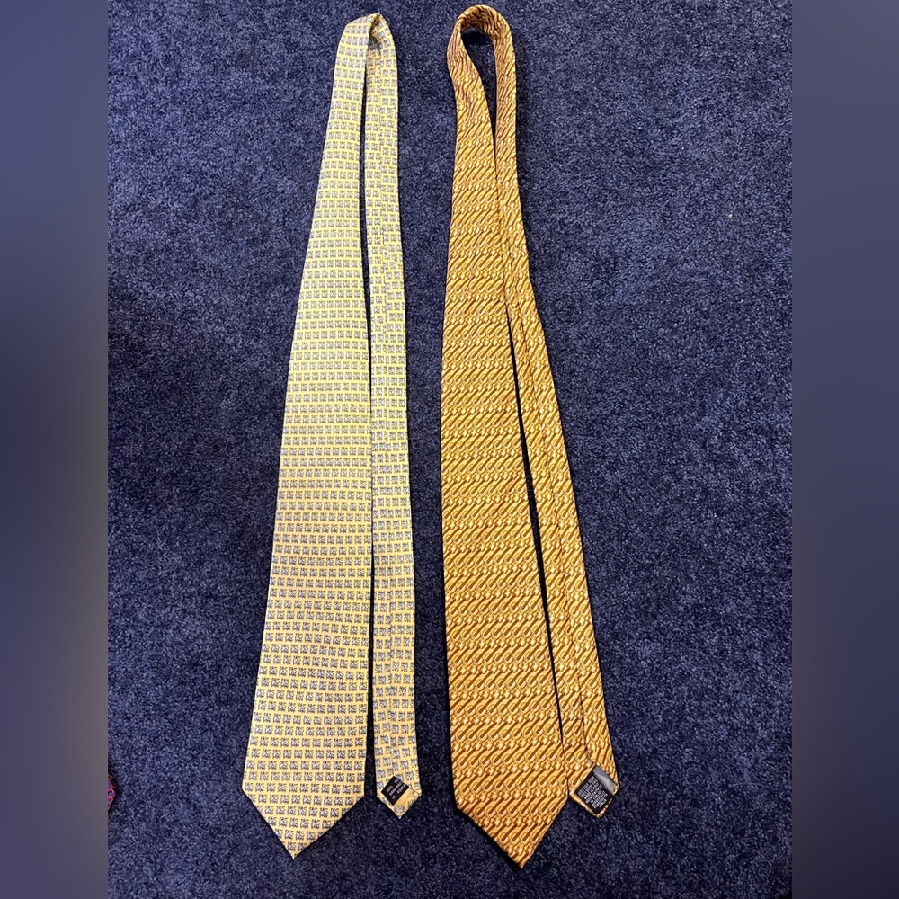Duo of Guitar & Bullish Marker Ties